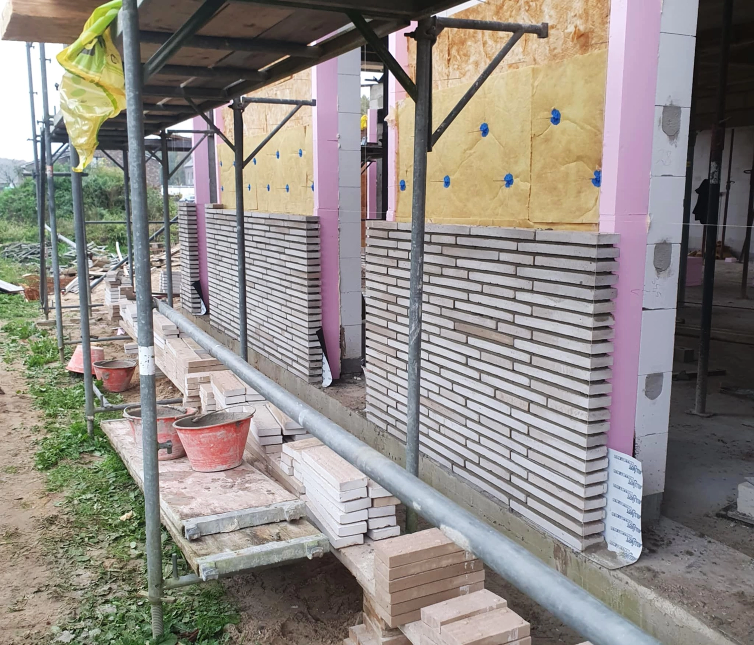 GMR - Bau - Rohbau, Verblendarbeiten, Sichtmauerwerk - Verblendarbeit Projektstandort